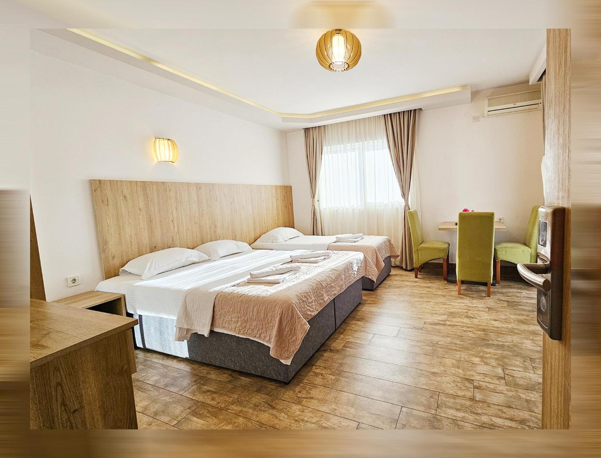 Villa Montemaris Budva Buitenkant foto
